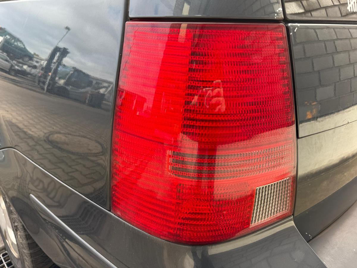 VW Bora original Rücklicht Rückleuchte links Variant BJ00